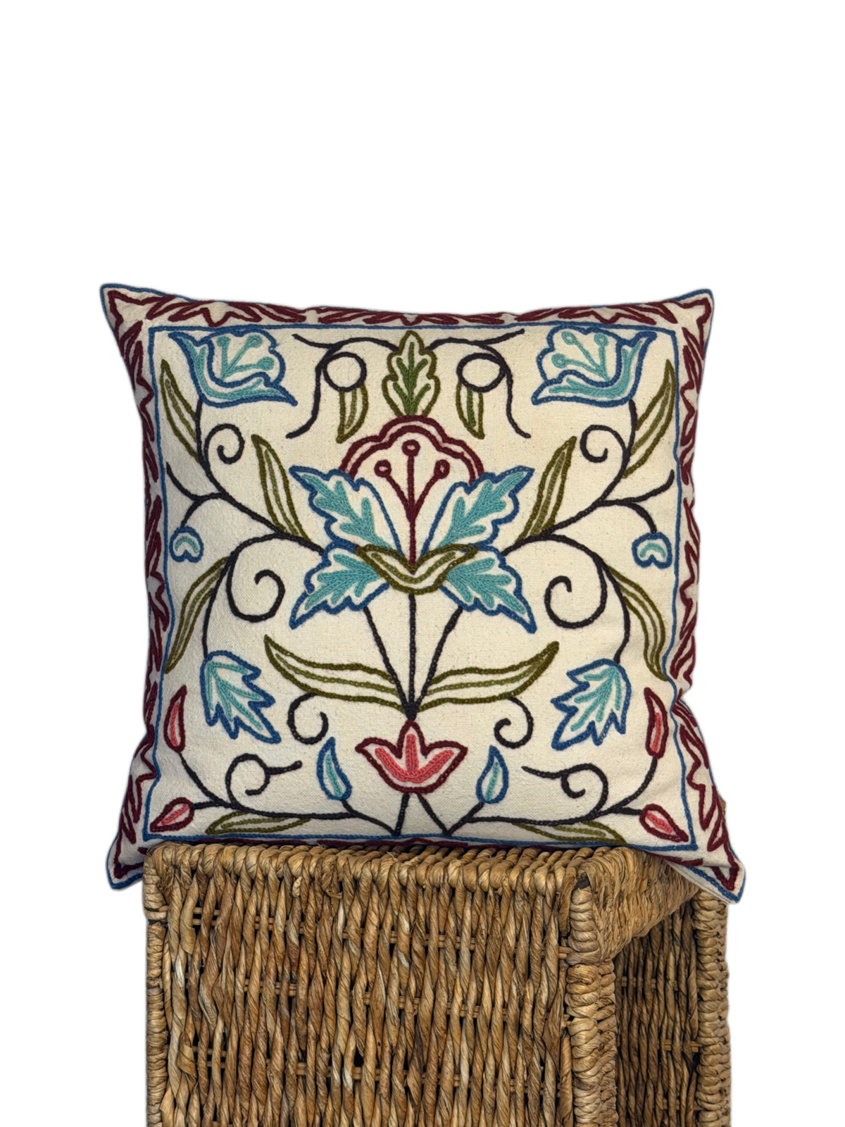 Cojines Medio Bordados